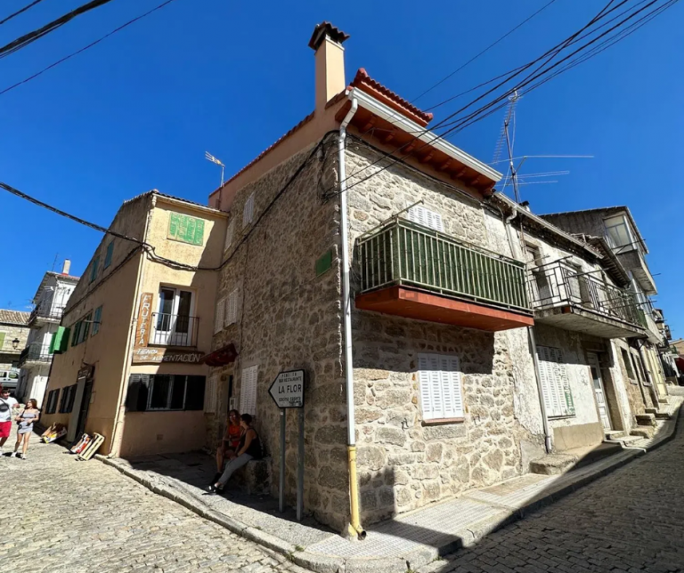 Casa de pueblo en Calle de la Iglesia (33)