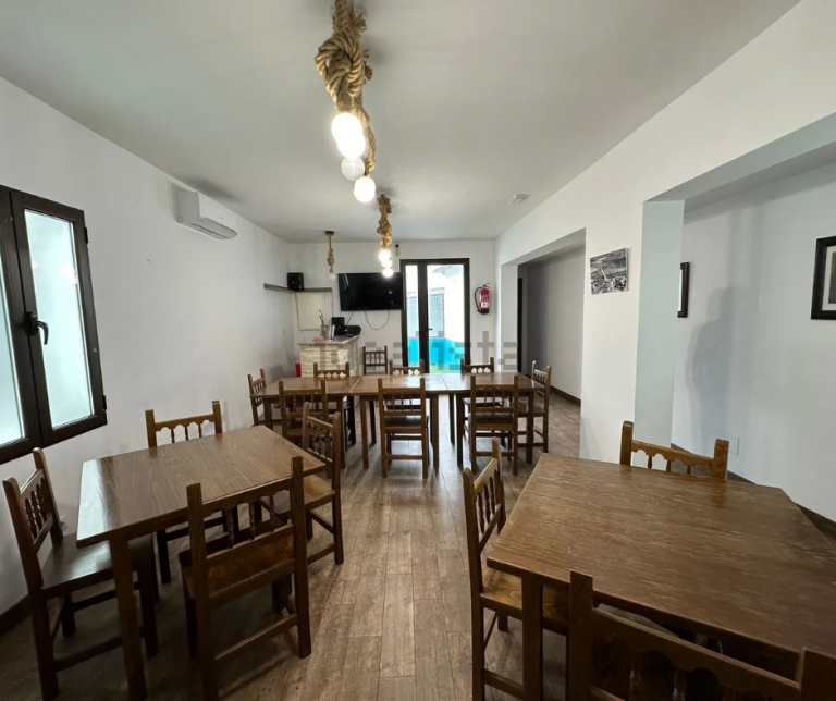 Local en venta en Plaza España, 5 (2)