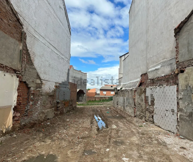 Terreno en Calle Bajada de la Fuente (4)